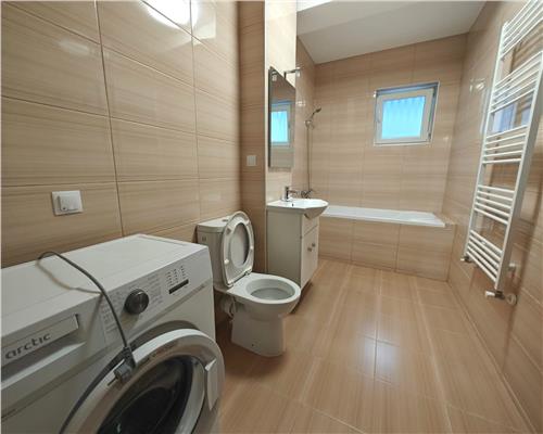 Apartament modern cu 3 camere cu terasa si loc parcare in zona Piata Cluj