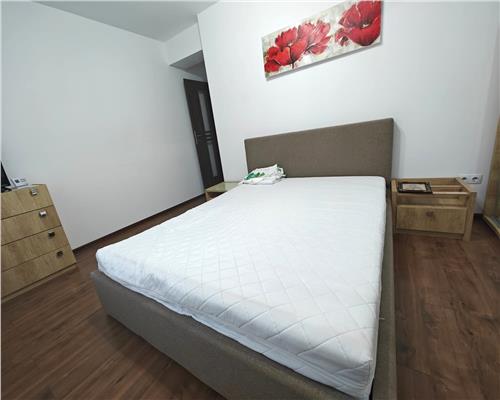 Apartament modern cu 3 camere cu terasa si loc parcare in zona Piata Cluj