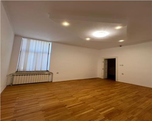 Apartament cu 2 camere terasa si garaj pe strada Negoi