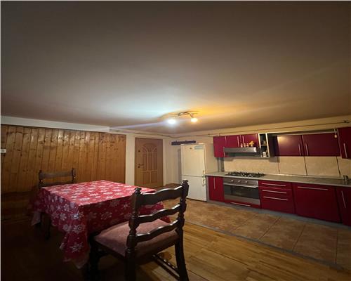 Apartament cu 3 camere 2 bai si garaj zona Premium