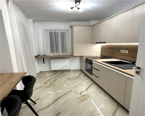 Apartament prima inchiriere cu balcon parcare zona Mega Image