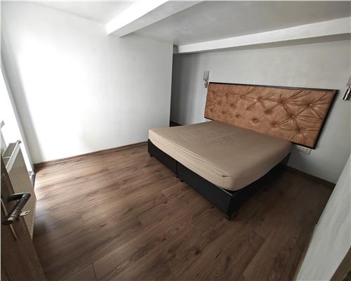 Apartament 2 camere decomandate 39 mpu 2 bai in zona Broscarie