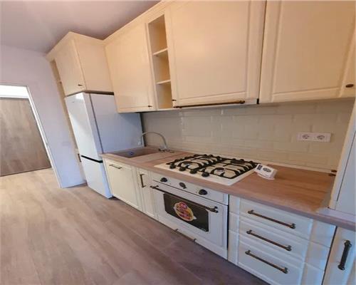 Apartament 2 camere decomandat 63 mp pe strada Stefan cel Mare