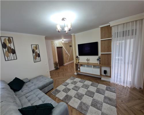 Apartament modern 2 camere modern cu balcon si parcare zona Trans Agape