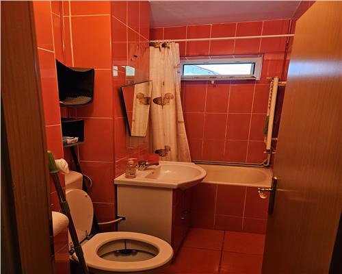 Apartament cu 2 camere in zona Cedonia