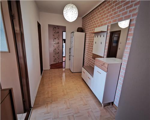 Apartament decomandat modern cu 2 camere in Vasile Aron