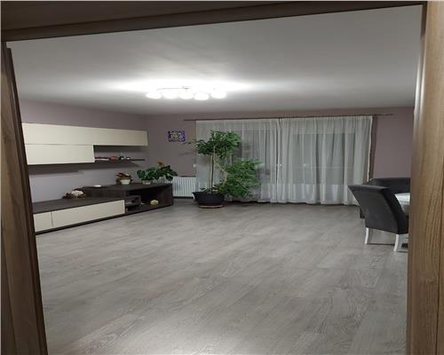 Apartament  3 camere 70 mpu  si loc parcari in zona Turnisor