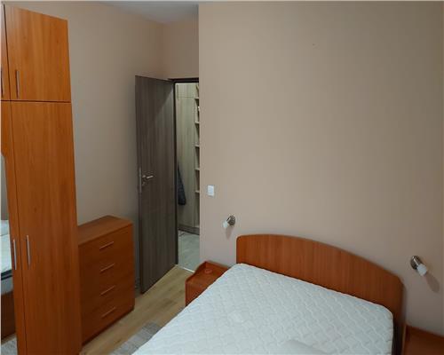 Apartament  3 camere 70 mpu  si loc parcari in zona Turnisor