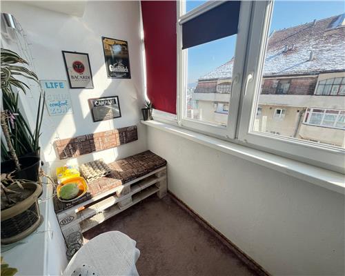 Apartament cu 3 camere 2 bai si 3 balcoane in Turnisor