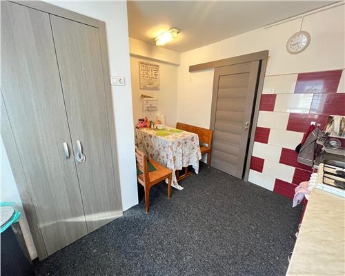 Apartament cu 3 camere 2 bai si 3 balcoane in Turnisor