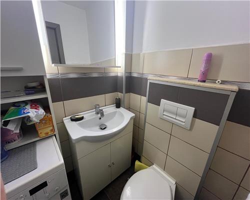 Apartament cu 3 camere 2 bai si 3 balcoane in Turnisor